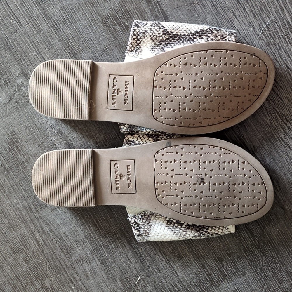 Sandals - Picture 4 of 4